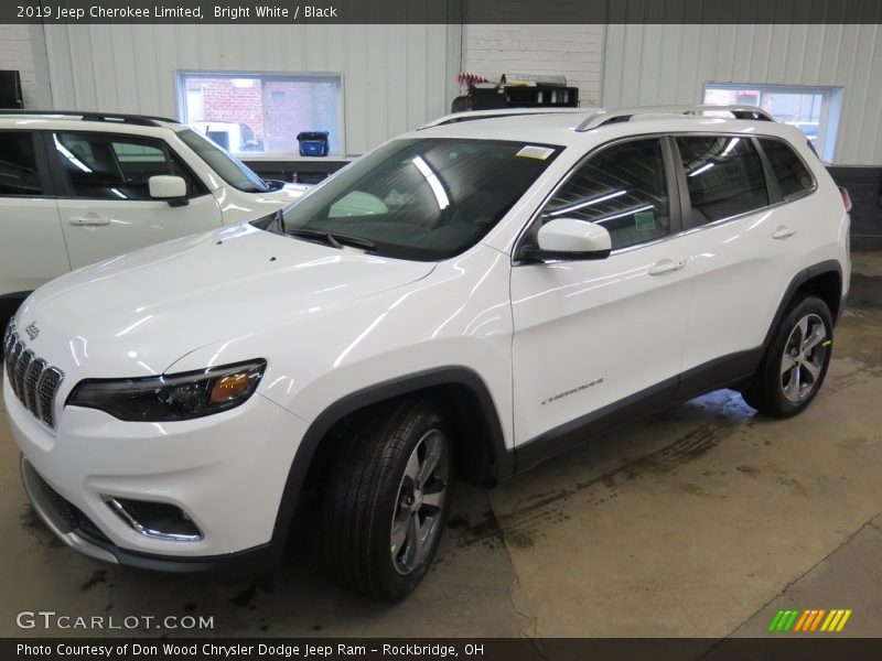 Bright White / Black 2019 Jeep Cherokee Limited