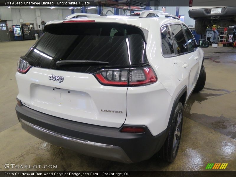 Bright White / Black 2019 Jeep Cherokee Limited