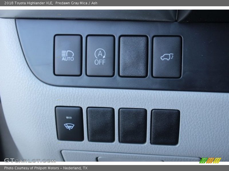 Predawn Gray Mica / Ash 2018 Toyota Highlander XLE