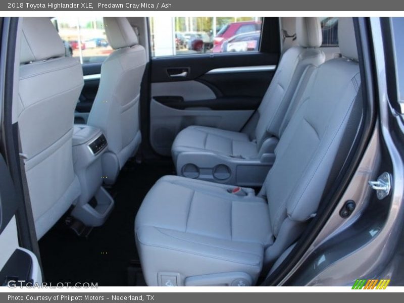 Predawn Gray Mica / Ash 2018 Toyota Highlander XLE