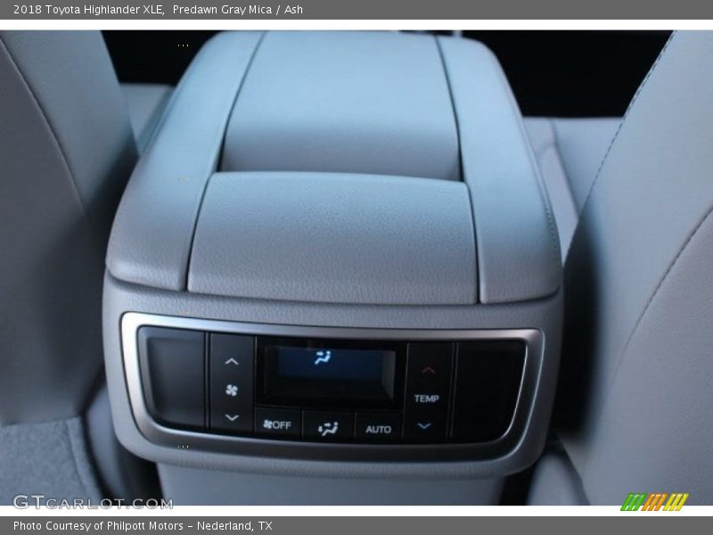 Predawn Gray Mica / Ash 2018 Toyota Highlander XLE