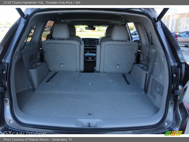 Predawn Gray Mica / Ash 2018 Toyota Highlander XLE