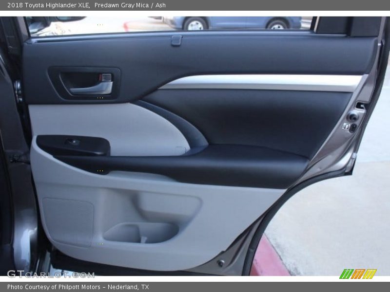 Predawn Gray Mica / Ash 2018 Toyota Highlander XLE