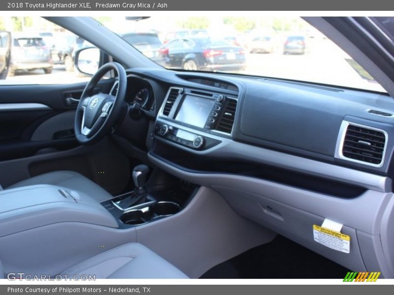 Predawn Gray Mica / Ash 2018 Toyota Highlander XLE