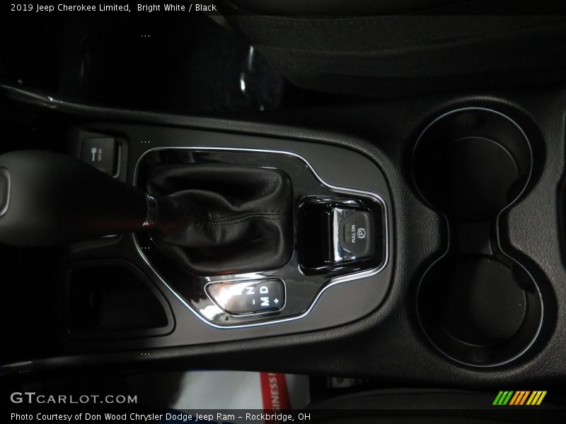 Bright White / Black 2019 Jeep Cherokee Limited