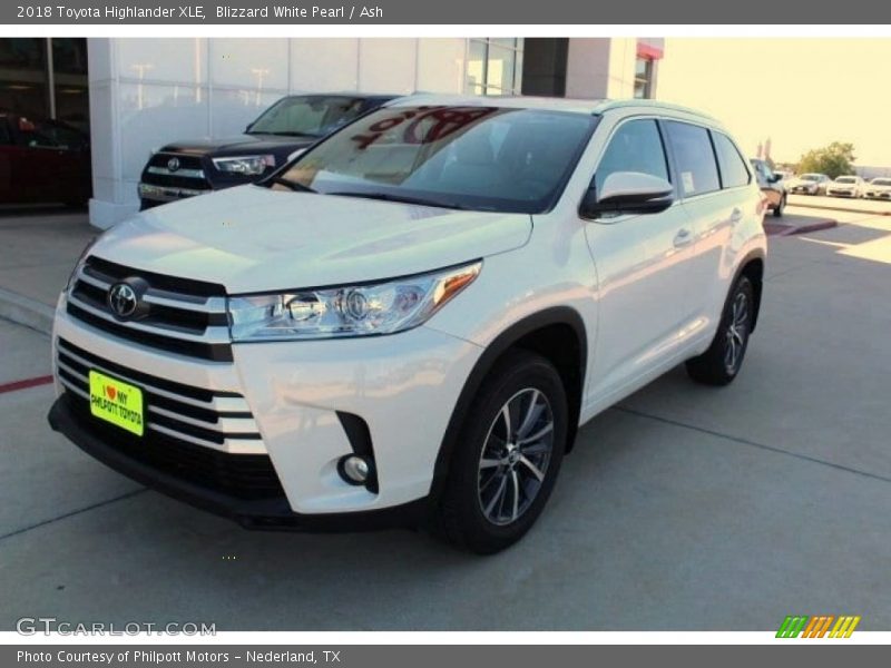 Blizzard White Pearl / Ash 2018 Toyota Highlander XLE