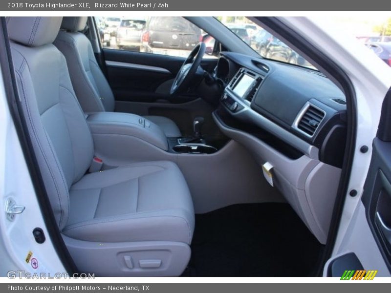 Blizzard White Pearl / Ash 2018 Toyota Highlander XLE