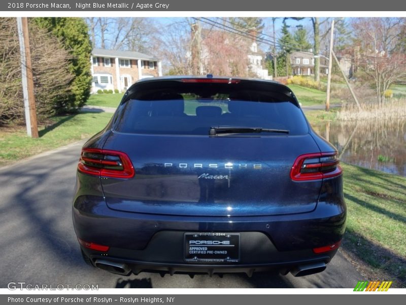 Night Blue Metallic / Agate Grey 2018 Porsche Macan