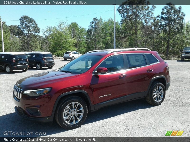 Velvet Red Pearl / Black 2019 Jeep Cherokee Latitude Plus