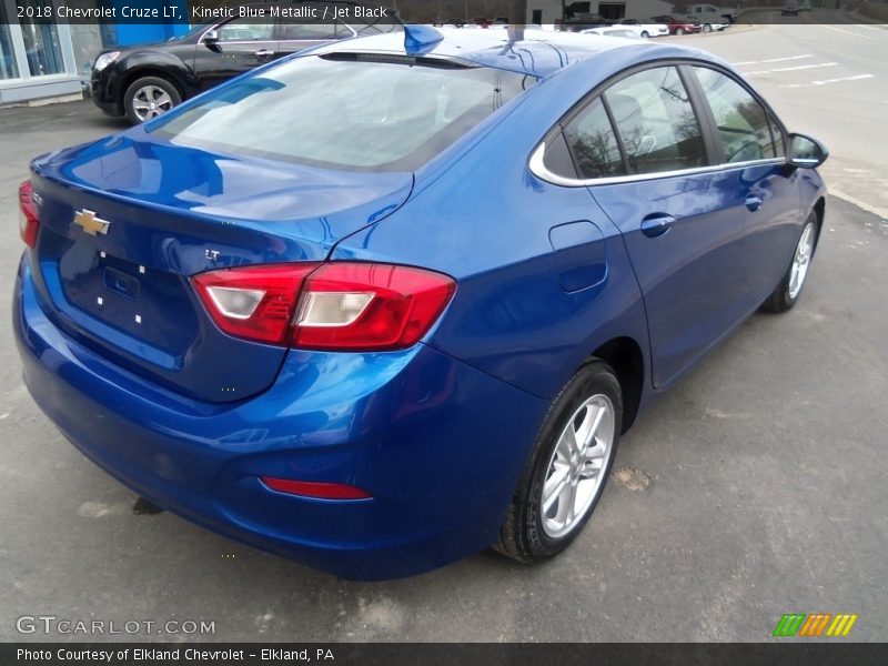 Kinetic Blue Metallic / Jet Black 2018 Chevrolet Cruze LT
