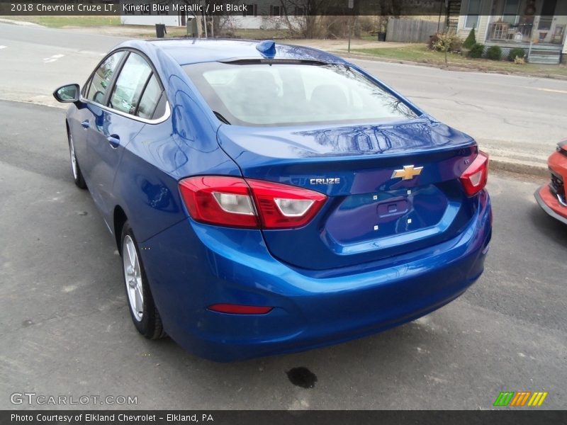 Kinetic Blue Metallic / Jet Black 2018 Chevrolet Cruze LT
