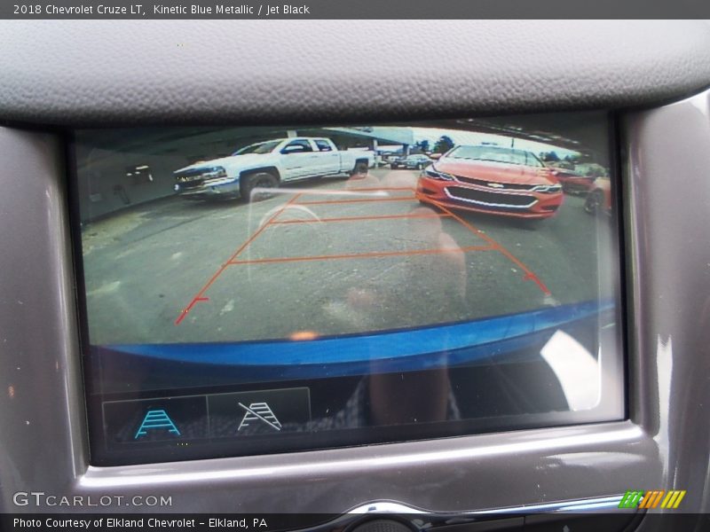 Kinetic Blue Metallic / Jet Black 2018 Chevrolet Cruze LT