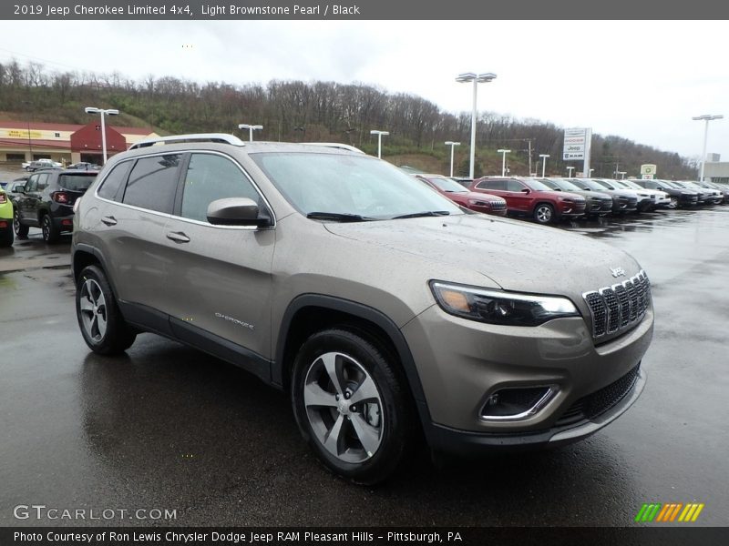 Light Brownstone Pearl / Black 2019 Jeep Cherokee Limited 4x4