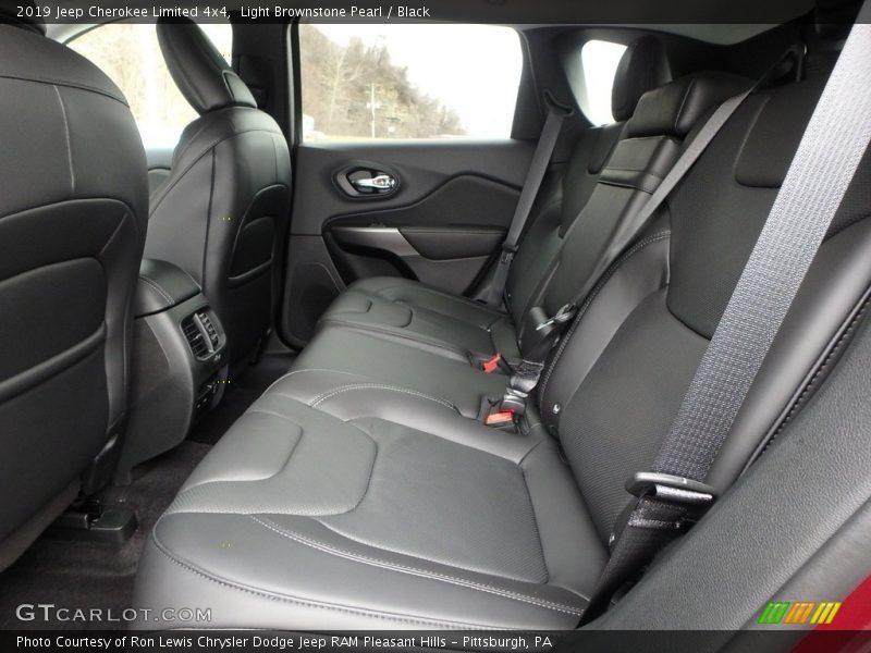 Light Brownstone Pearl / Black 2019 Jeep Cherokee Limited 4x4