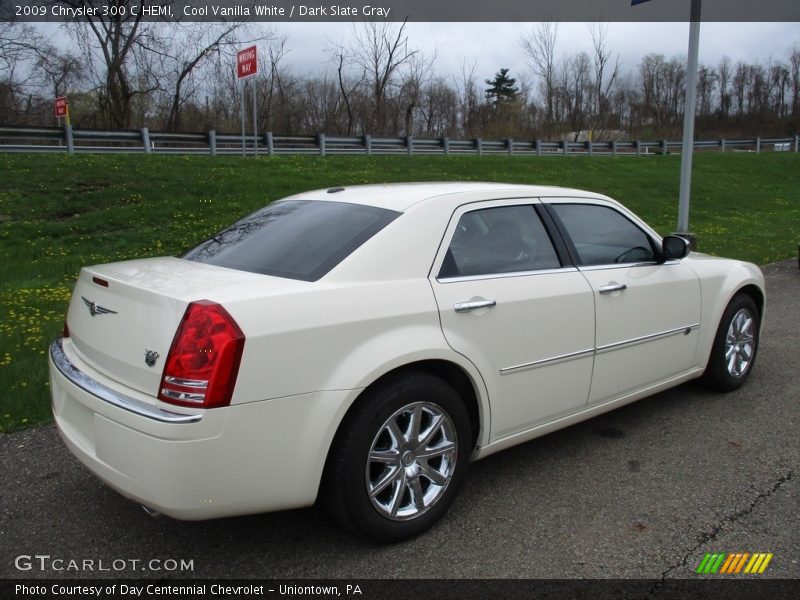 Cool Vanilla White / Dark Slate Gray 2009 Chrysler 300 C HEMI