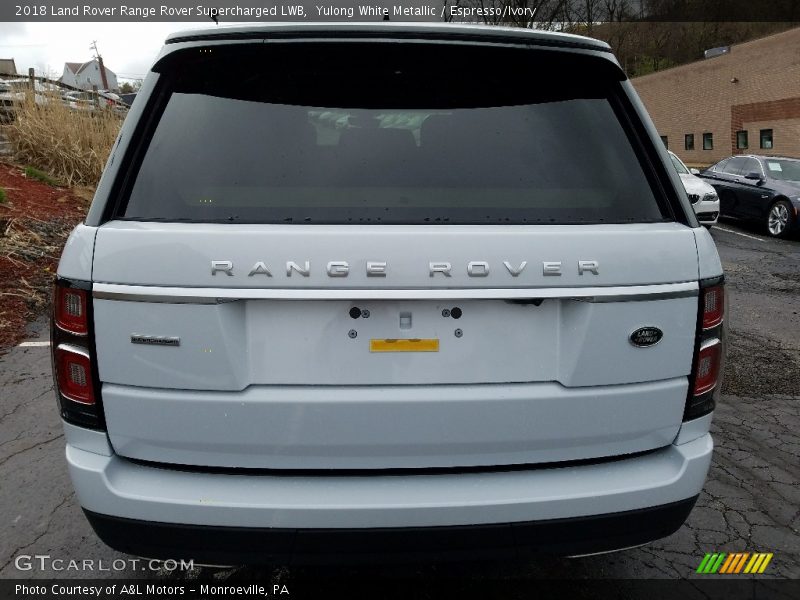 Yulong White Metallic / Espresso/Ivory 2018 Land Rover Range Rover Supercharged LWB