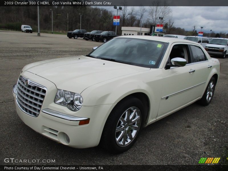 Cool Vanilla White / Dark Slate Gray 2009 Chrysler 300 C HEMI