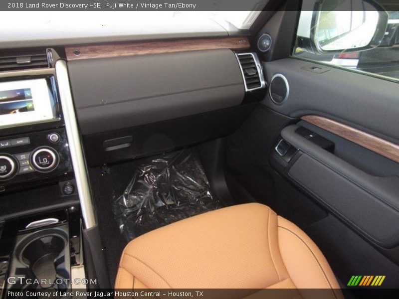 Fuji White / Vintage Tan/Ebony 2018 Land Rover Discovery HSE