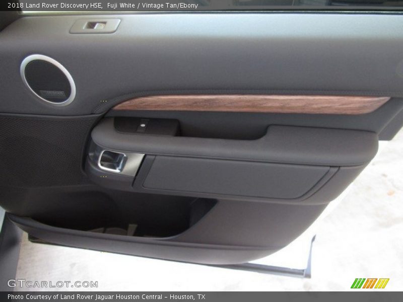 Fuji White / Vintage Tan/Ebony 2018 Land Rover Discovery HSE