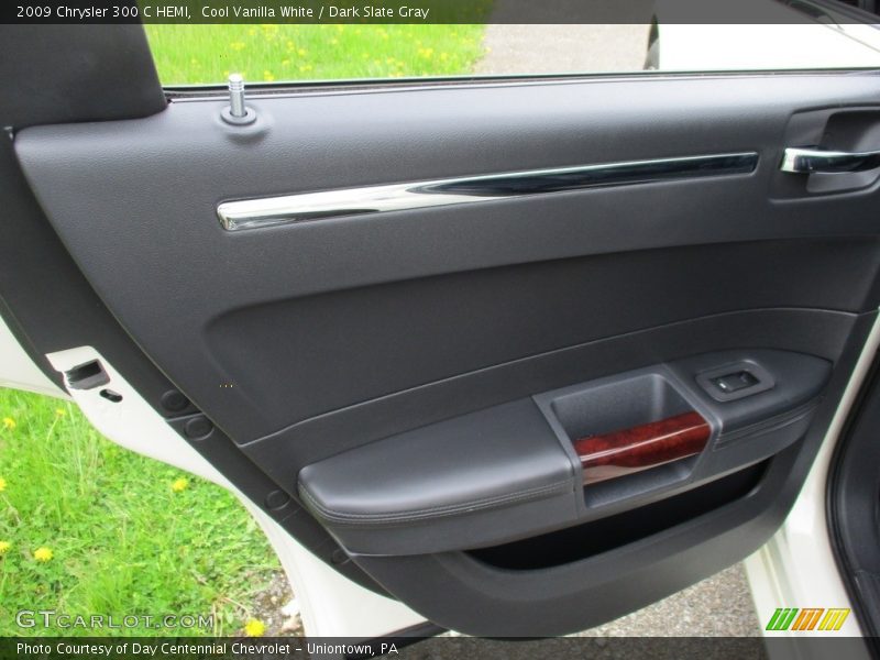 Cool Vanilla White / Dark Slate Gray 2009 Chrysler 300 C HEMI