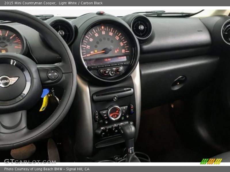 Light White / Carbon Black 2015 Mini Countryman Cooper