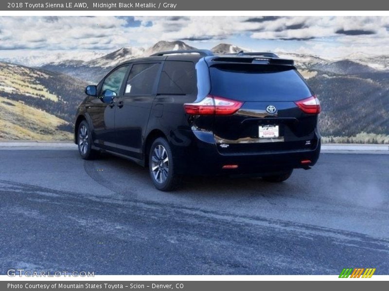 Midnight Black Metallic / Gray 2018 Toyota Sienna LE AWD