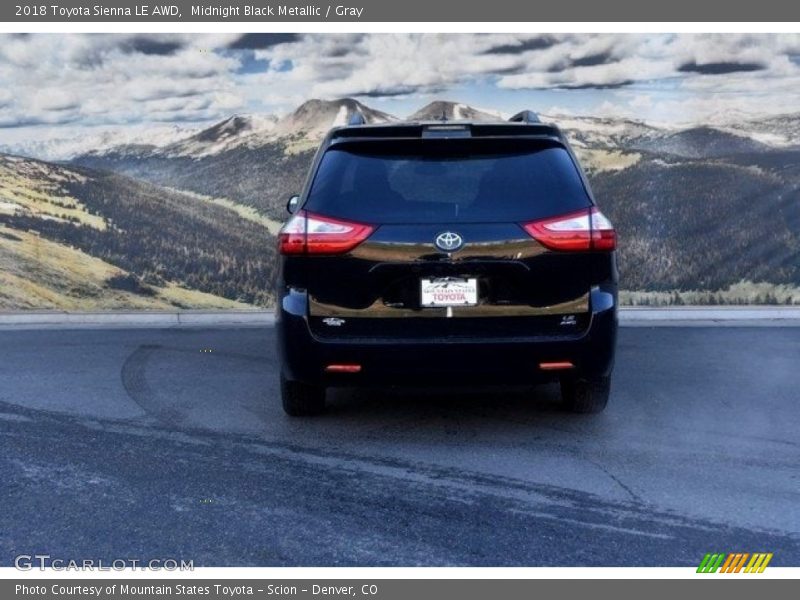 Midnight Black Metallic / Gray 2018 Toyota Sienna LE AWD