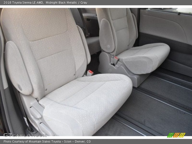 Midnight Black Metallic / Gray 2018 Toyota Sienna LE AWD