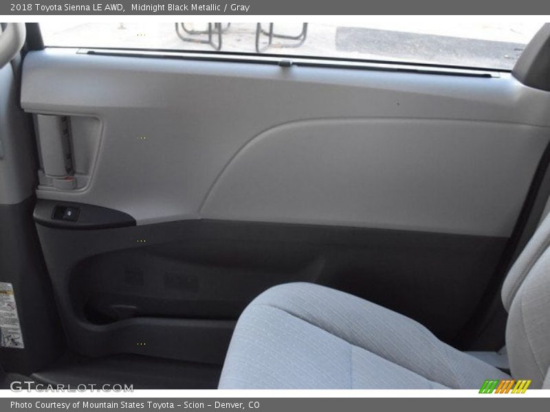 Midnight Black Metallic / Gray 2018 Toyota Sienna LE AWD