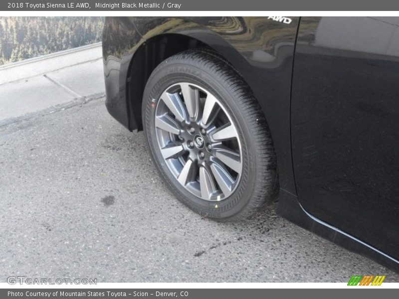Midnight Black Metallic / Gray 2018 Toyota Sienna LE AWD