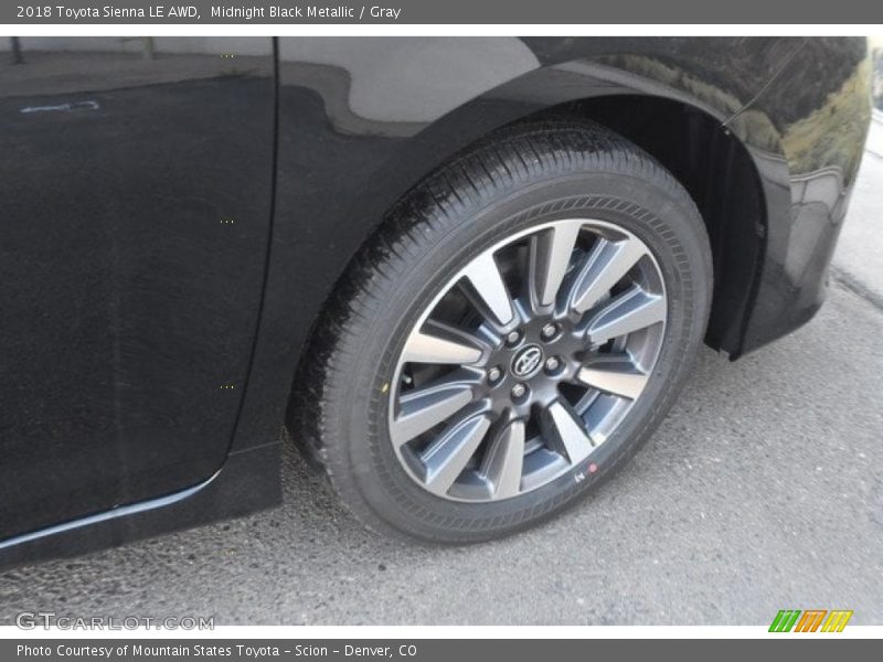 Midnight Black Metallic / Gray 2018 Toyota Sienna LE AWD