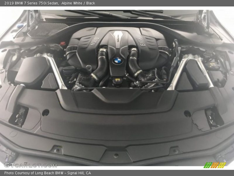  2019 7 Series 750i Sedan Engine - 4.4 Liter DI TwinPower Turbocharged DOHC 32-Valve VVT V8