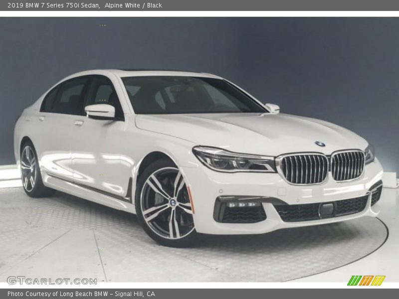 Front 3/4 View of 2019 7 Series 750i Sedan