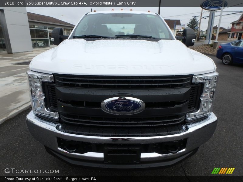 Oxford White / Earth Gray 2018 Ford F250 Super Duty XL Crew Cab 4x4