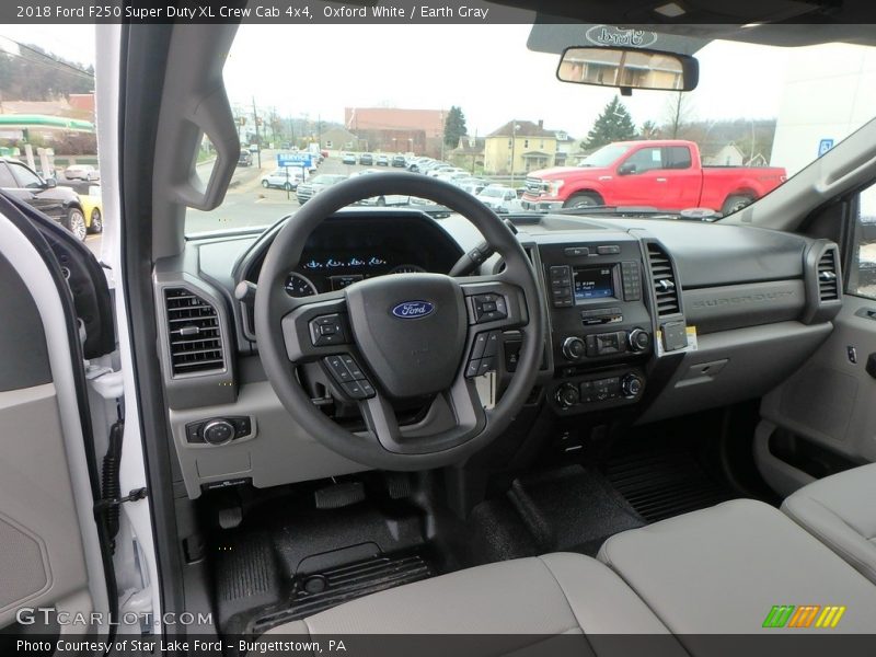 Oxford White / Earth Gray 2018 Ford F250 Super Duty XL Crew Cab 4x4