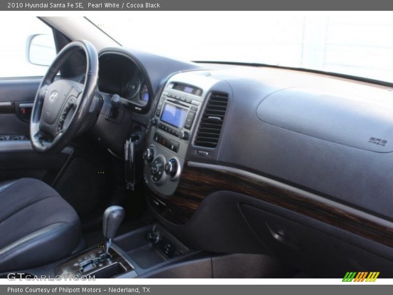 Pearl White / Cocoa Black 2010 Hyundai Santa Fe SE