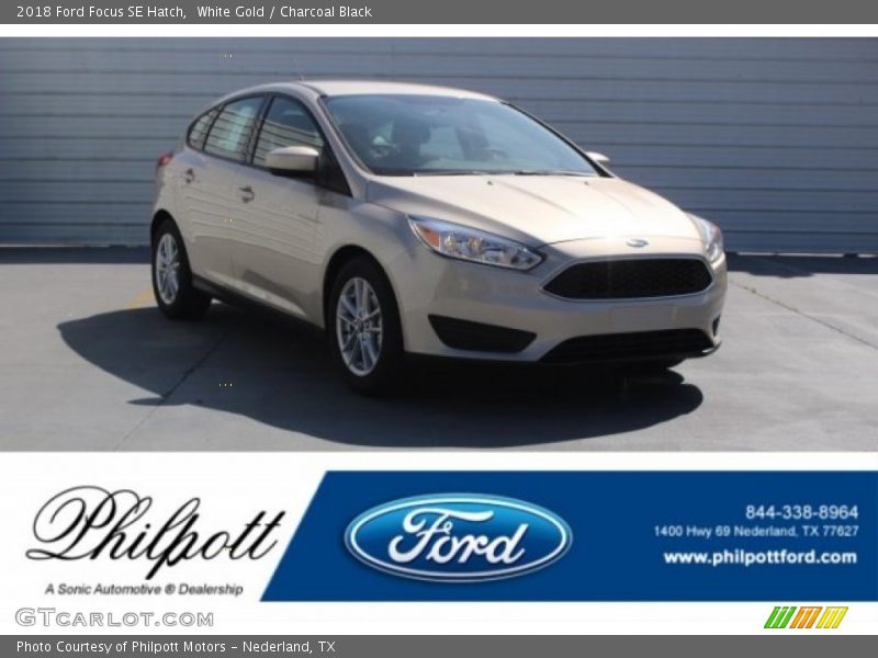 White Gold / Charcoal Black 2018 Ford Focus SE Hatch