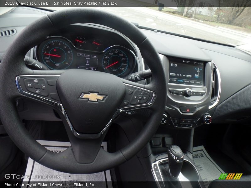 Satin Steel Gray Metallic / Jet Black 2018 Chevrolet Cruze LT