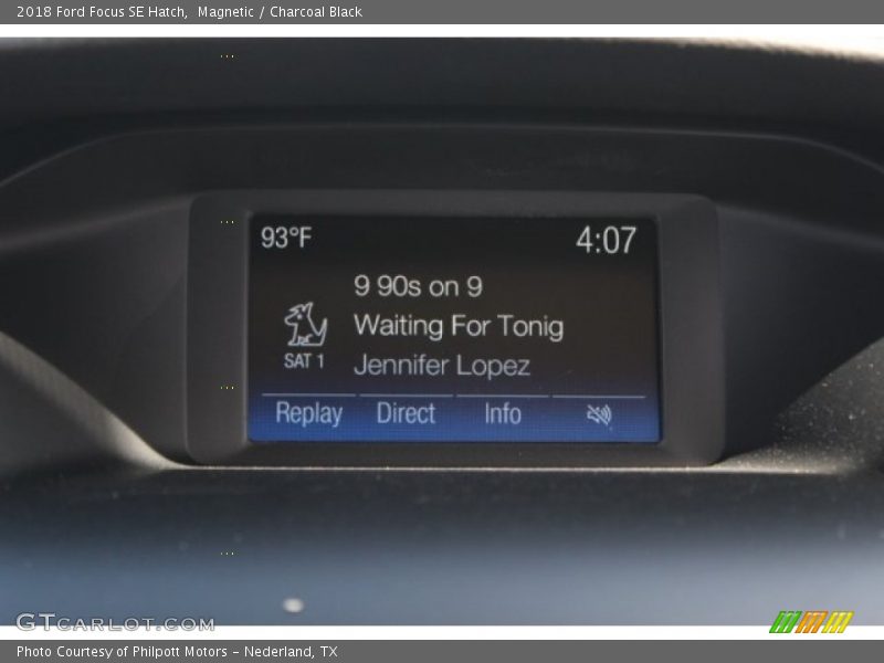 Magnetic / Charcoal Black 2018 Ford Focus SE Hatch