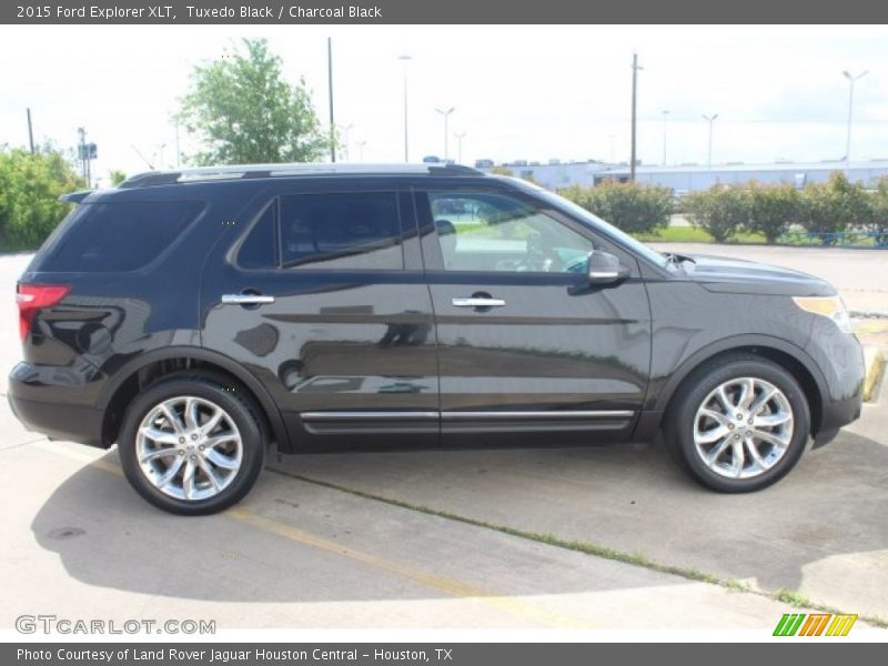 Tuxedo Black / Charcoal Black 2015 Ford Explorer XLT