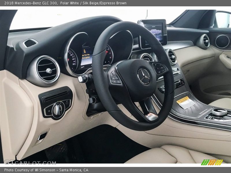 Polar White / Silk Beige/Espresso Brown 2018 Mercedes-Benz GLC 300