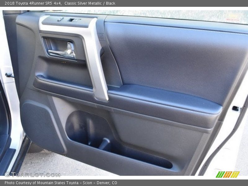 Classic Silver Metallic / Black 2018 Toyota 4Runner SR5 4x4