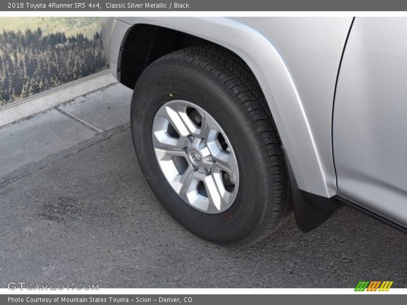 Classic Silver Metallic / Black 2018 Toyota 4Runner SR5 4x4