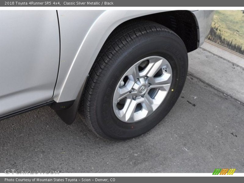 Classic Silver Metallic / Black 2018 Toyota 4Runner SR5 4x4