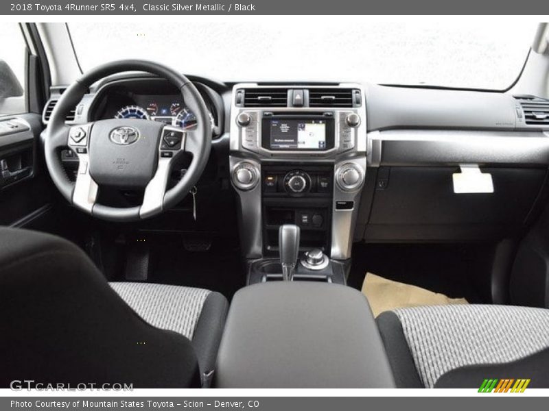 Classic Silver Metallic / Black 2018 Toyota 4Runner SR5 4x4