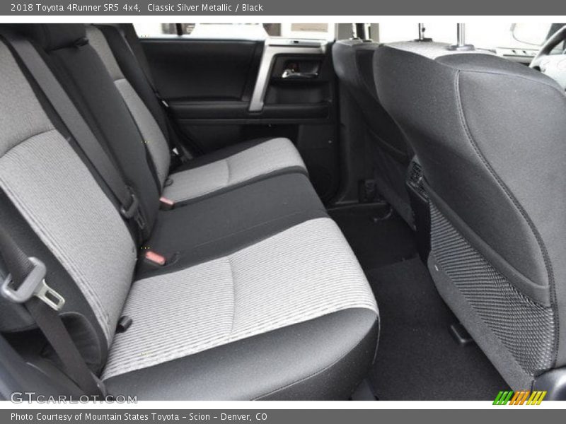 Classic Silver Metallic / Black 2018 Toyota 4Runner SR5 4x4