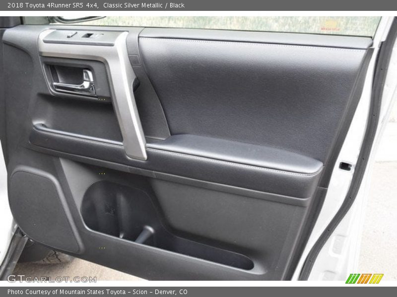 Classic Silver Metallic / Black 2018 Toyota 4Runner SR5 4x4