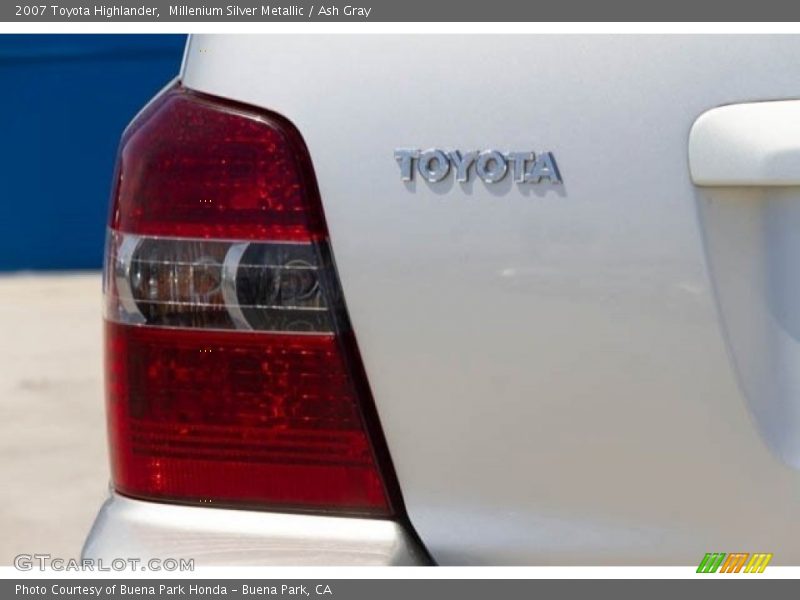 Millenium Silver Metallic / Ash Gray 2007 Toyota Highlander