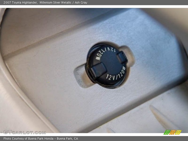 Millenium Silver Metallic / Ash Gray 2007 Toyota Highlander