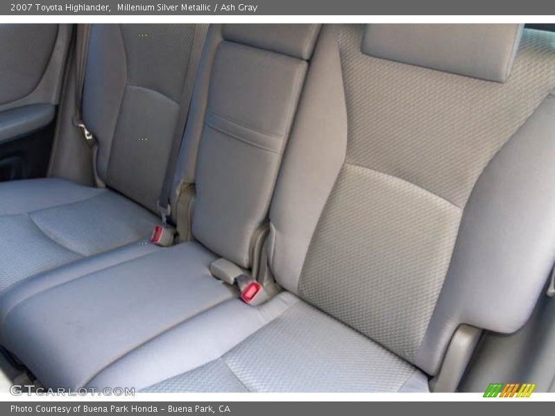 Millenium Silver Metallic / Ash Gray 2007 Toyota Highlander
